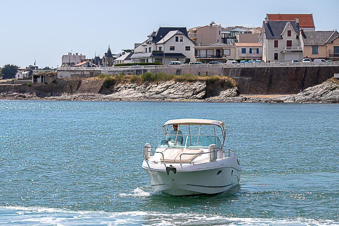 Отель Bateau St Gilles Croix De Vie Сен-Жиль-Круа-де-Ви Экстерьер фото